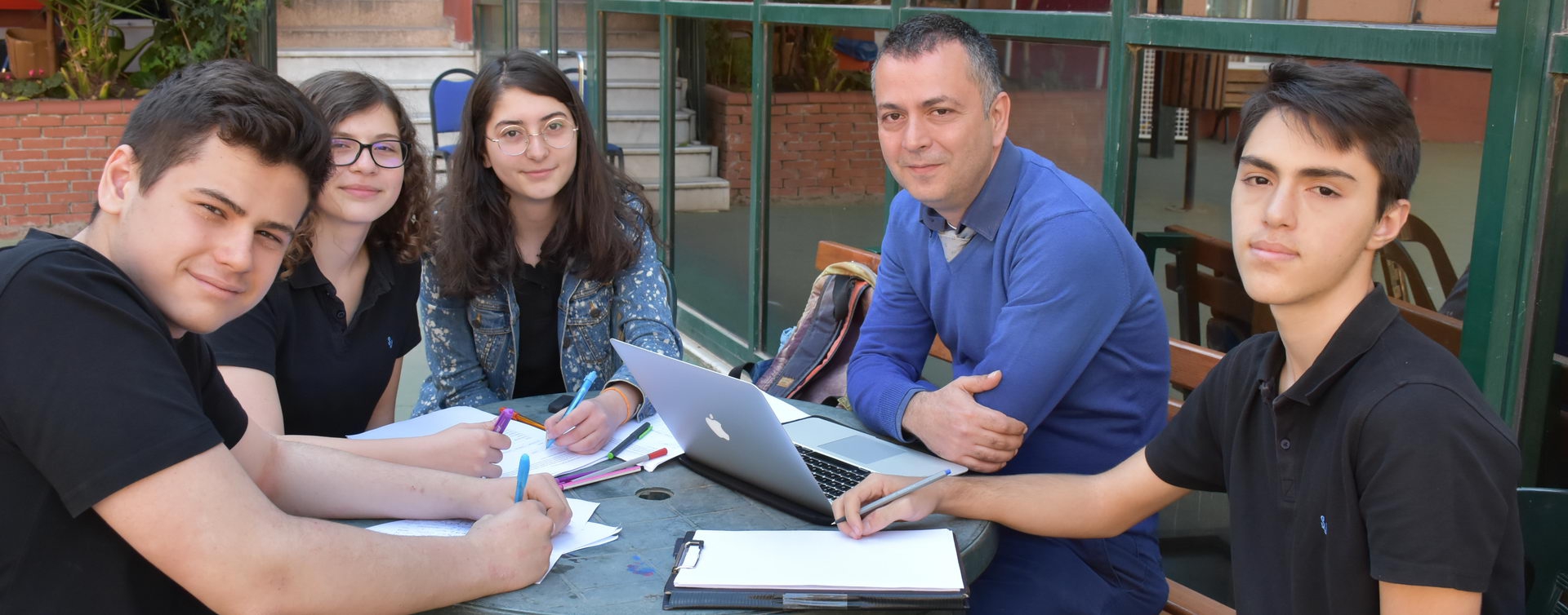 Notre école a été sélectionnée pour participer aux olympiades internationales de mathématiques