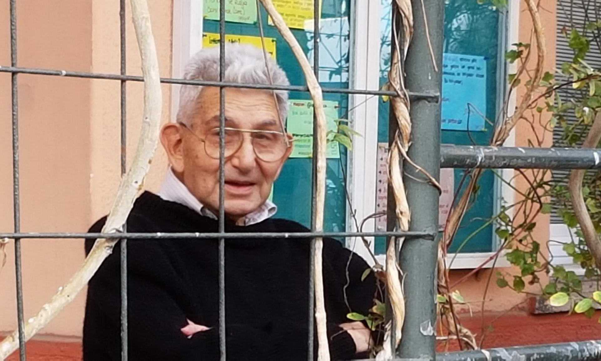 Frère Pierre Caporal&#039;ı kaybetmenin derin üzüntüsü içindeyiz. 