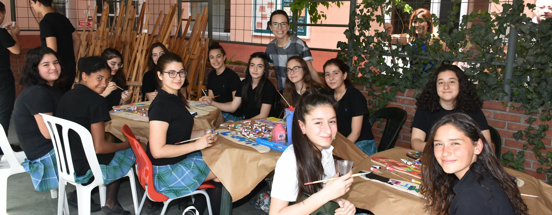 Kardeş Okula El Emeği Hediye
