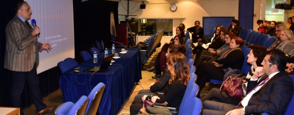 Prof. Dr. Zeki Yüncü Velilerimize &quot;Gençler ve Bağımlılık&quot; konulu konferans verdi.