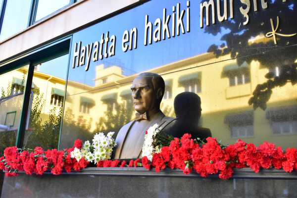 10 Kasım Atatürk&#039;ü Anma Günü