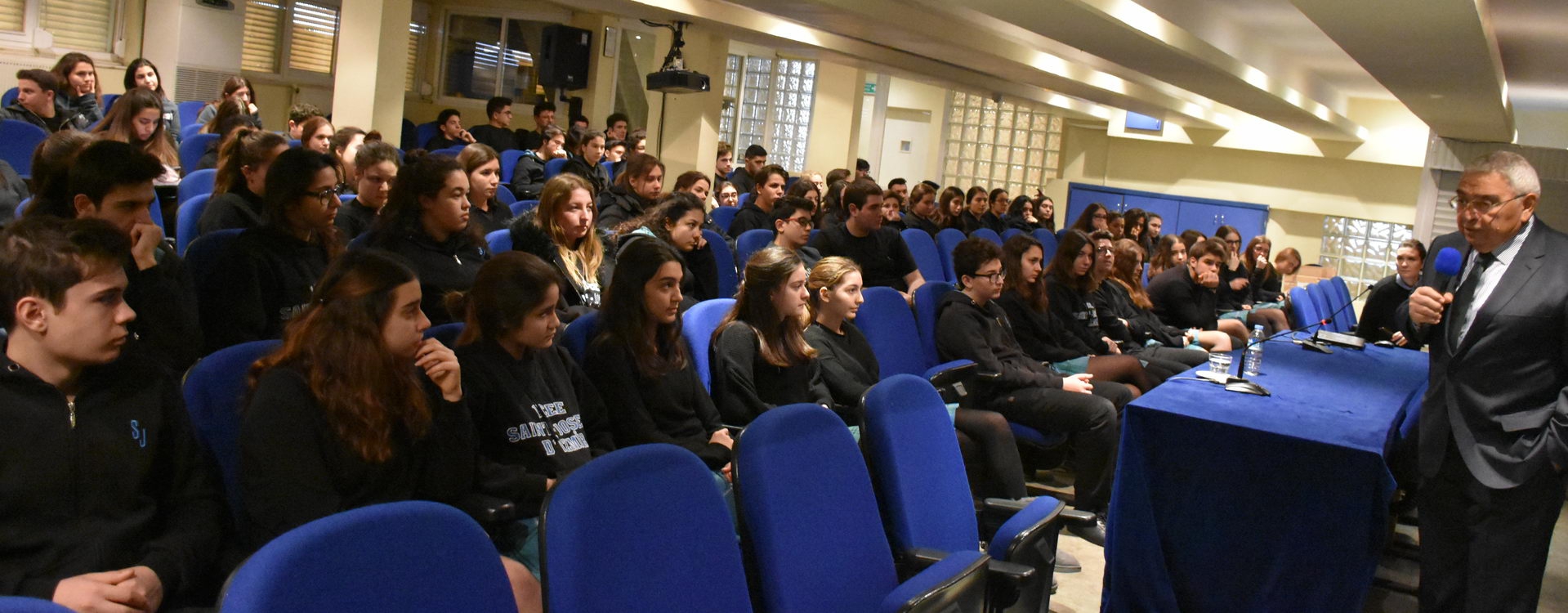 Sn. Sedat Örsel &quot;Okul İçin Değil Yaşam İçin Öğrenme&quot; konulu seminerde 11. sınıf öğrencilerimizle birlikteydi.