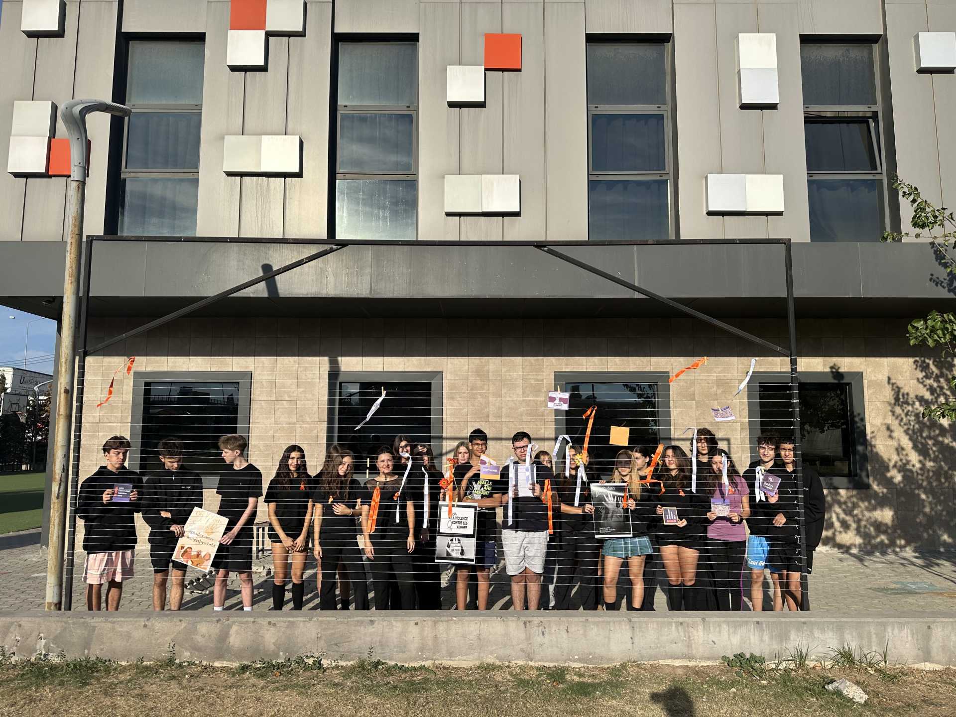 Öğrencilerimiz &quot;Şiddete Son&quot; dediler